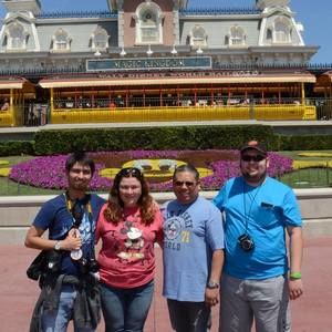 Meet your Posher, Khristopher